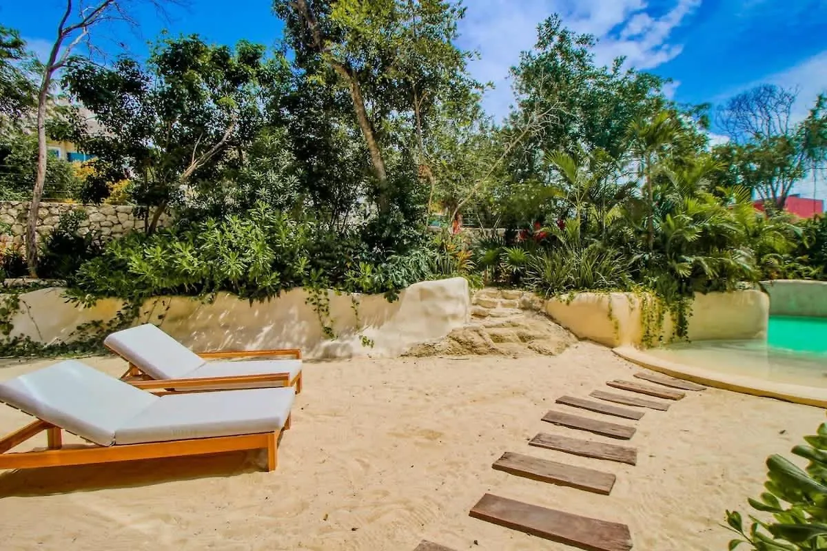 Central Location And 3 Pools Tulum